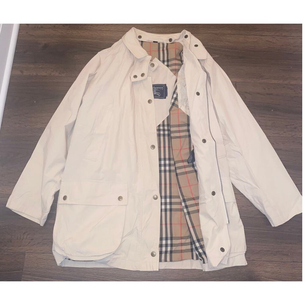 EUC Burberrys Vintage Burberry Nova Check Lined Jacket Oversized Cream Coat MED